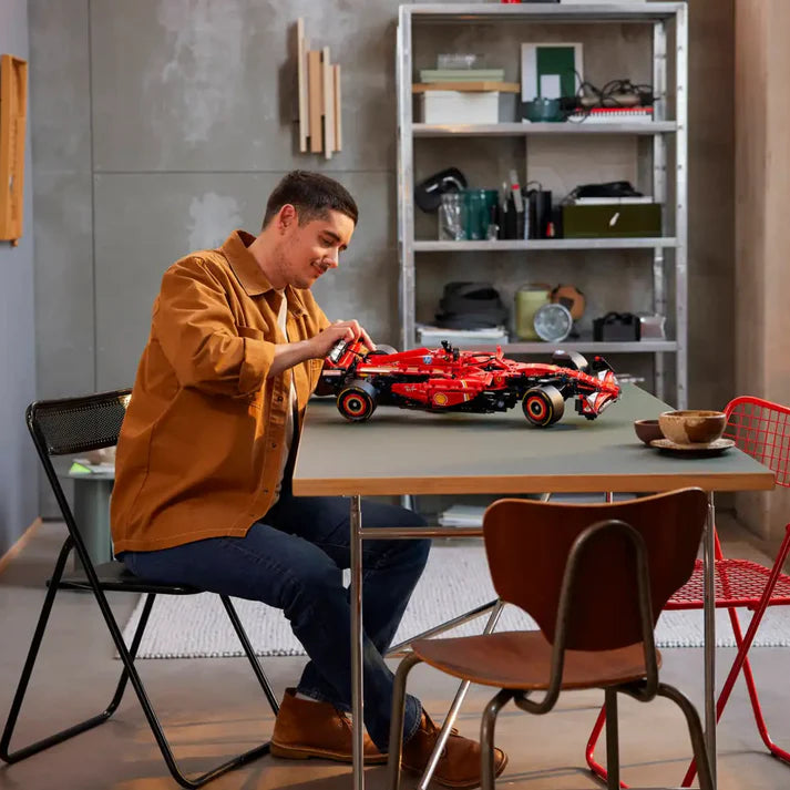 Fórmula 1 - Ferrari SF24 (1361 pcs)