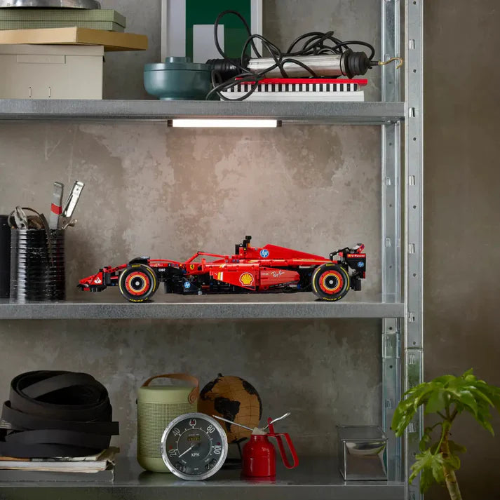 Fórmula 1 - Ferrari SF24 (1361 pcs)