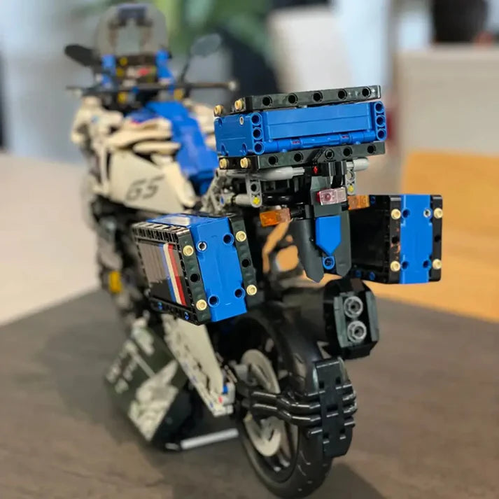 BMW R1250 GS (2396 pcs)