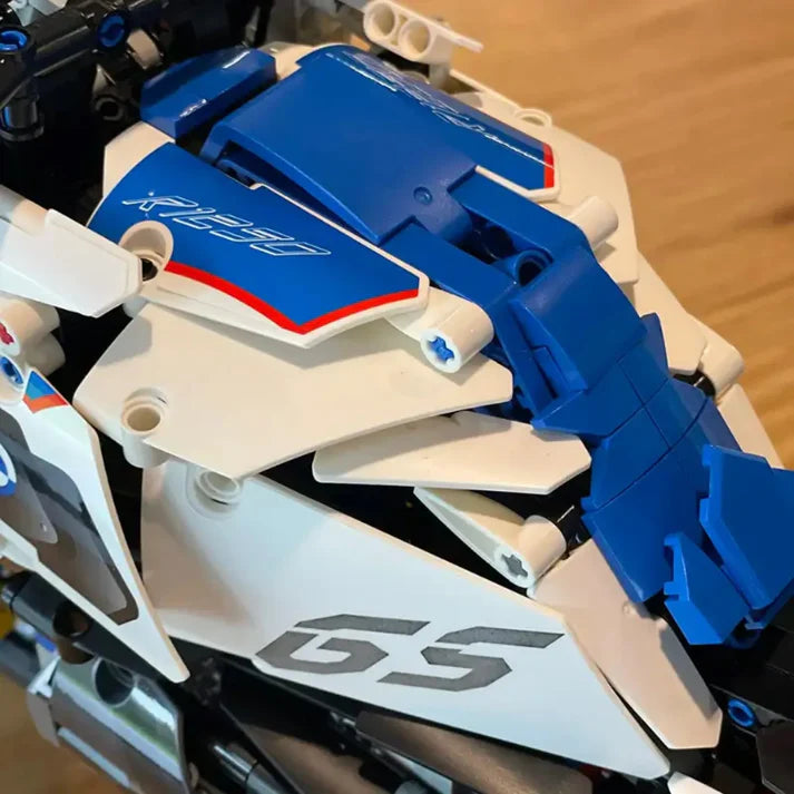 BMW R1250 GS (2396 pcs)