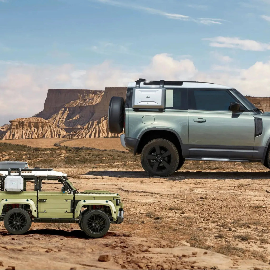 Land Rover Defender (2573 pcs)