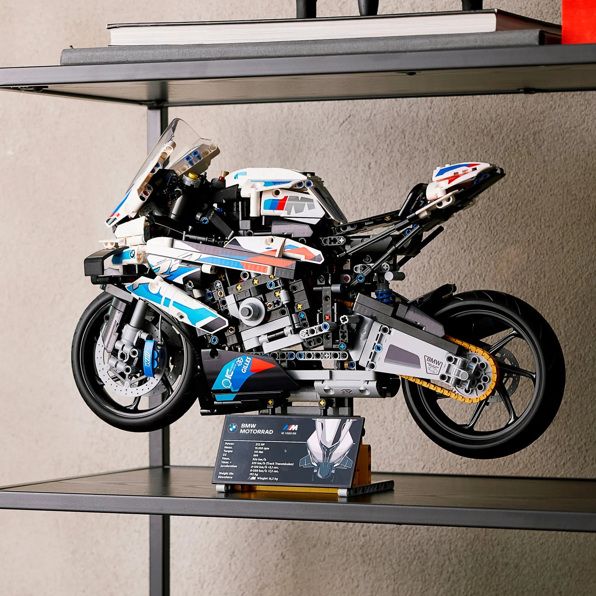 BMW M 1000 RR (1920 pcs)