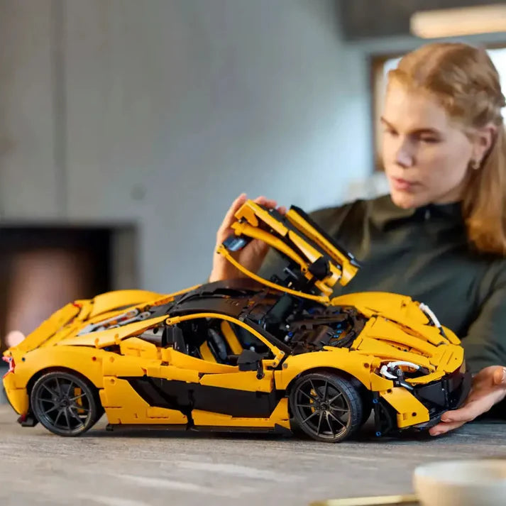 McLaren P1 (3893 pcs)